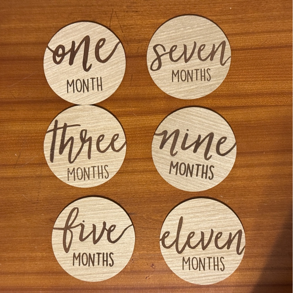 EUC Wooden Monthly Milestone Signs